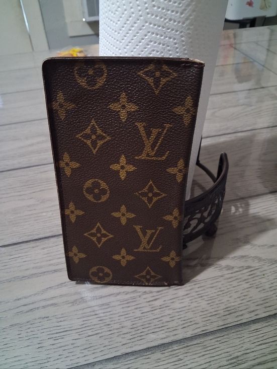 Louis Vuitton Wallet - Picture 2 of 14